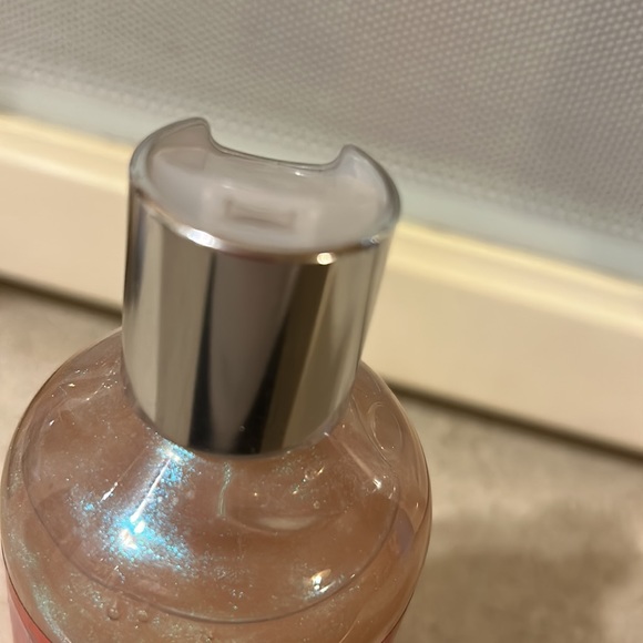 Japanese Cherry Blossom Bubble Bath by Bath and Body Works - Picture 3 of 3